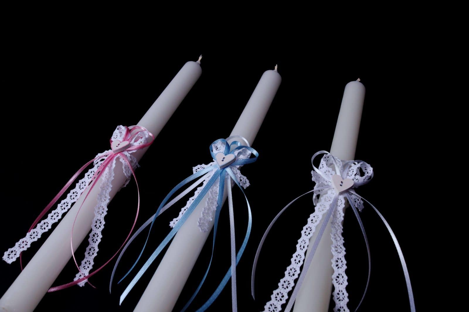 Baptism candles with lace decoration